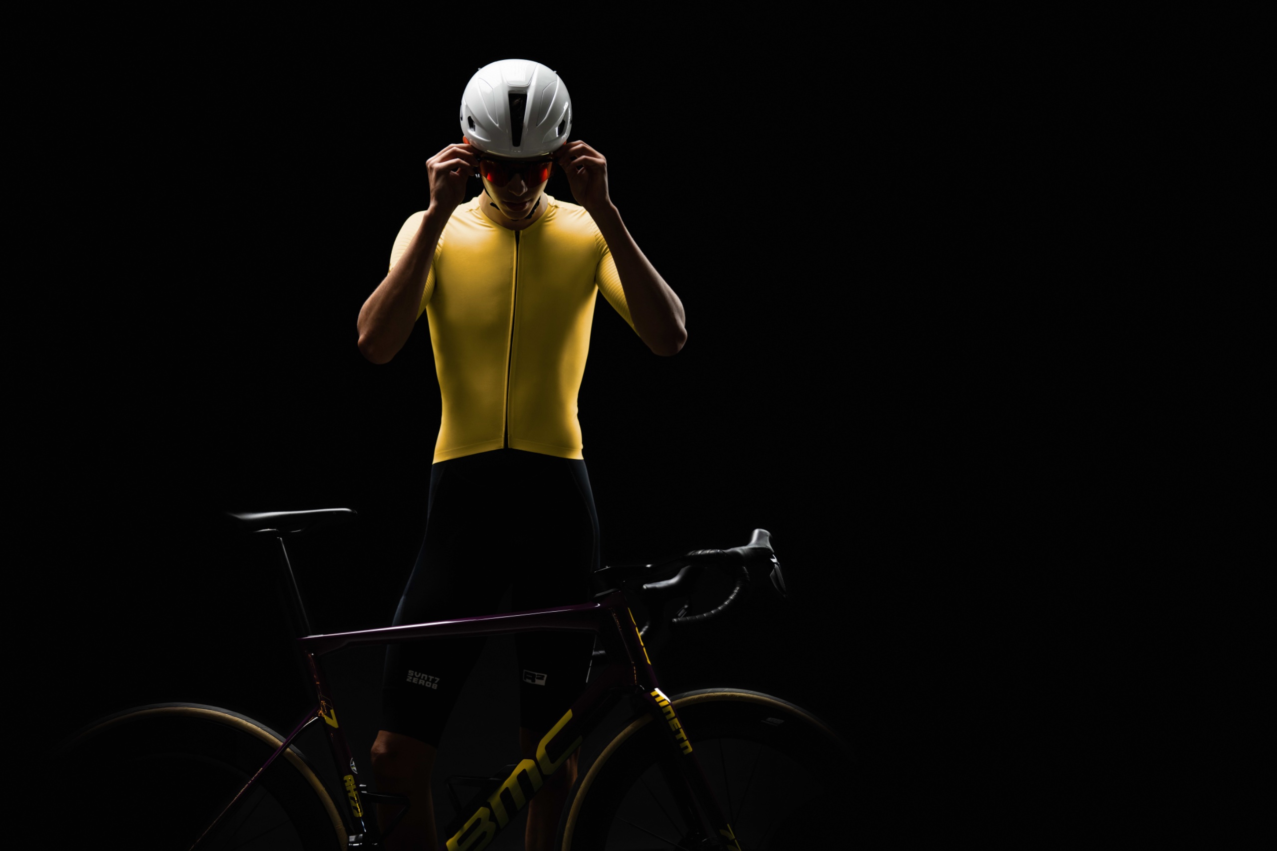 C_BASE Rider im gelben Trikot